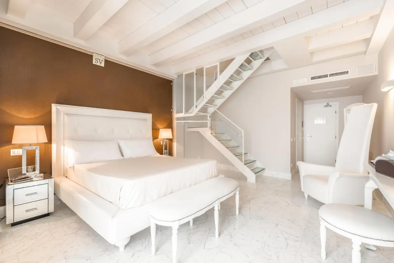 Hotel Stella Della Versilia Marina di Massa 4*,